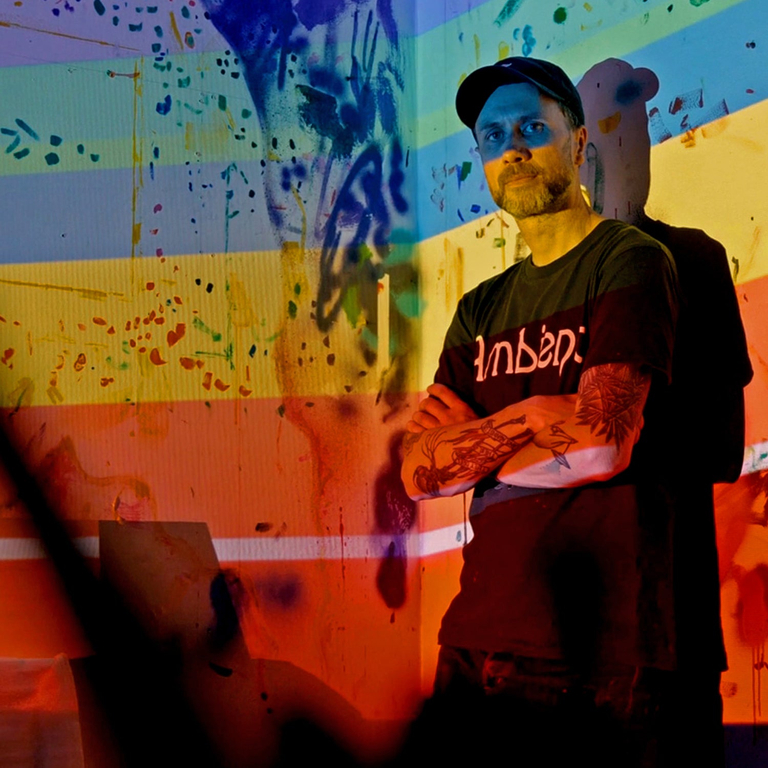 Portrait of UK artist Eelus